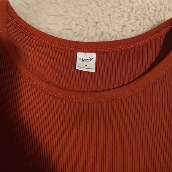 Burgundy orange athletic top - Picture 2 of 4